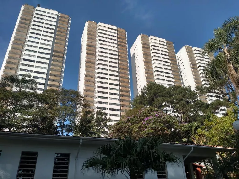 Apartamento para alugar com 4 quartos, 181m² - Foto 1