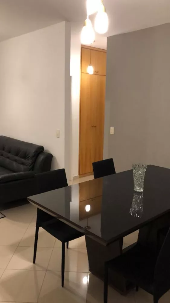 Apartamento à venda com 2 quartos, 62m² - Foto 3