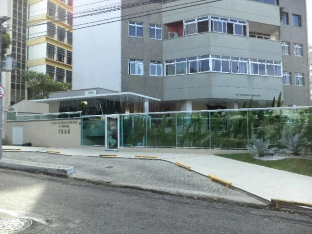 Apartamento, 3 quartos, 145 m² - Foto 2