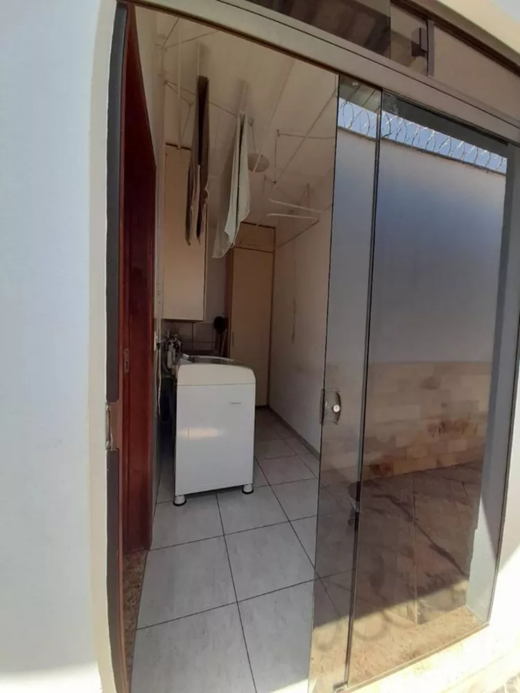 Casa à venda com 3 quartos, 278m² - Foto 28