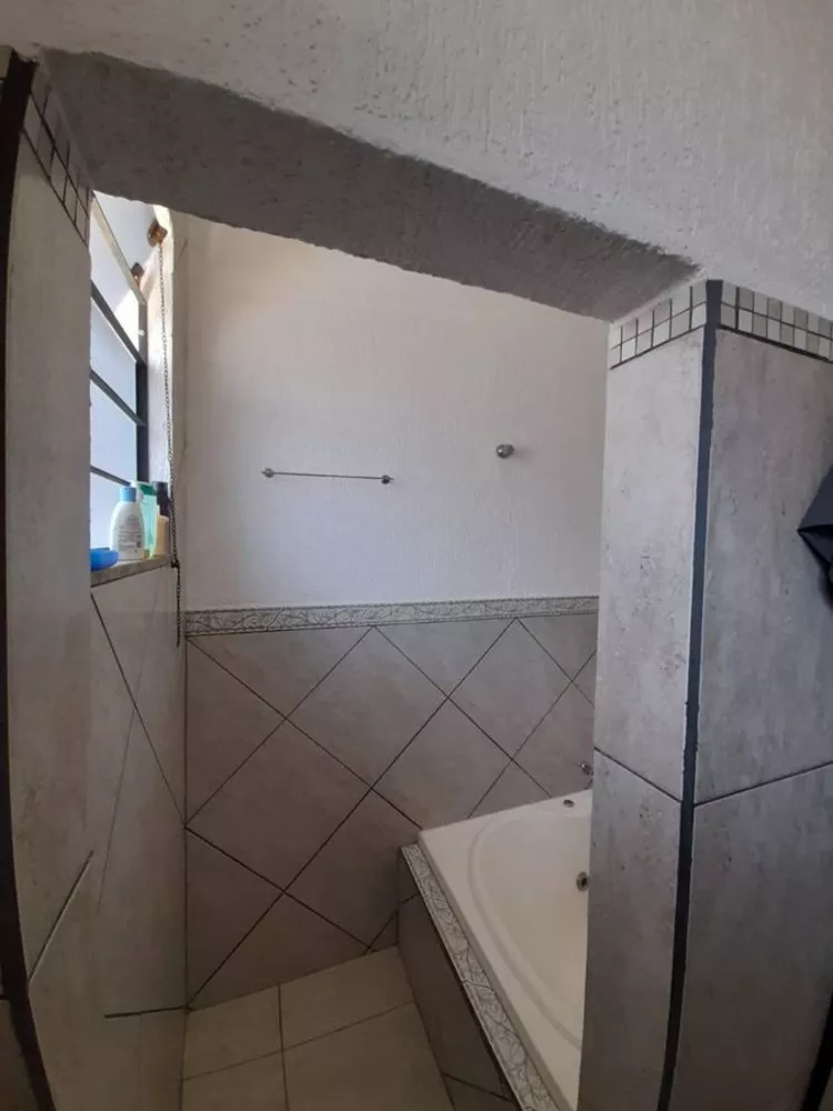 Casa à venda com 3 quartos, 278m² - Foto 10