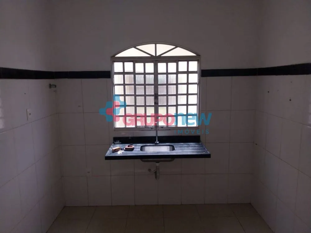 Casa, 6 quartos, 200 m² - Foto 3