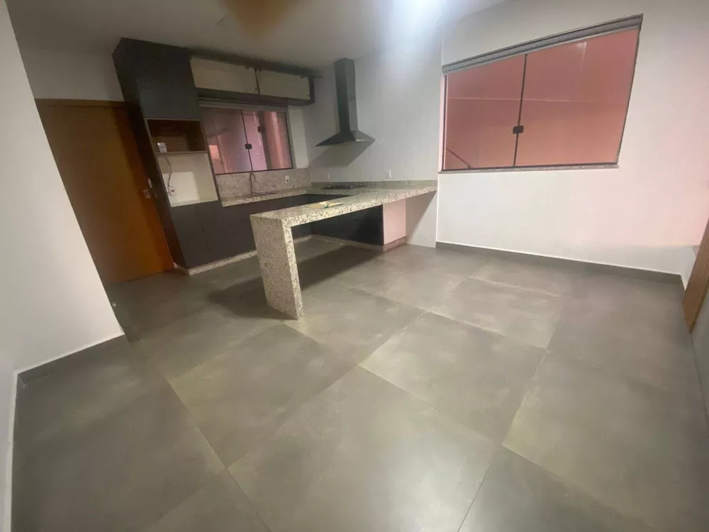 Casa para alugar com 3 quartos, 141m² - Foto 4