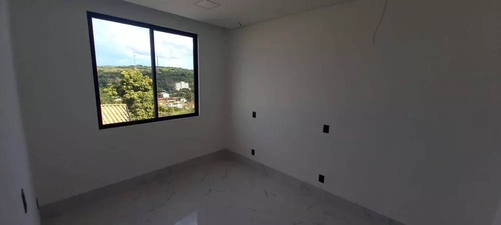 Casa de Condomínio à venda com 3 quartos, 300m² - Foto 32