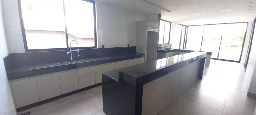 Casa de Condomínio à venda com 3 quartos, 300m² - Foto 9