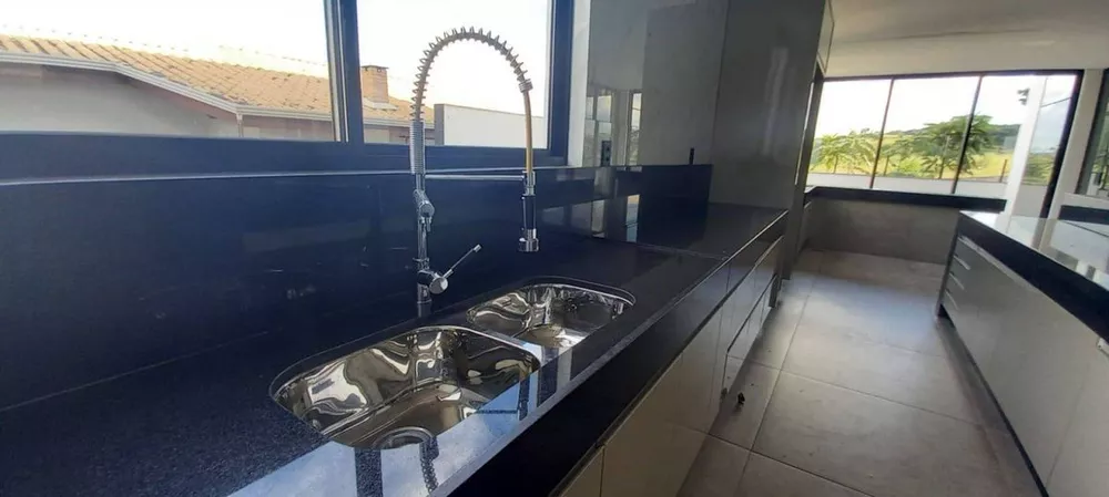 Casa de Condomínio à venda com 3 quartos, 300m² - Foto 10