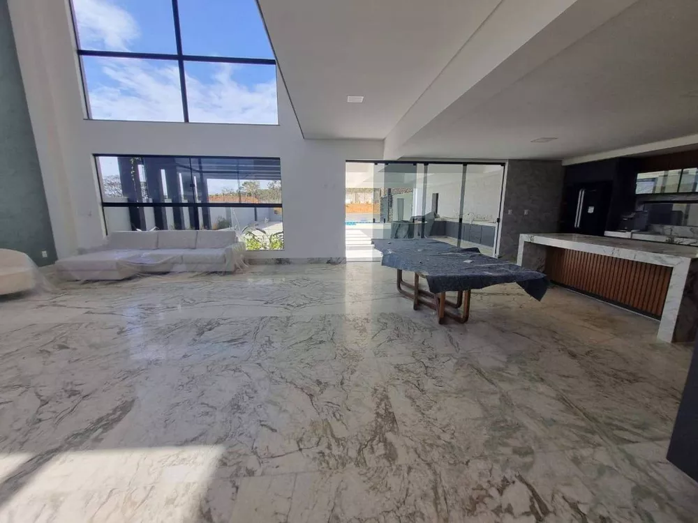 Casa à venda com 4 quartos, 450m² - Foto 4