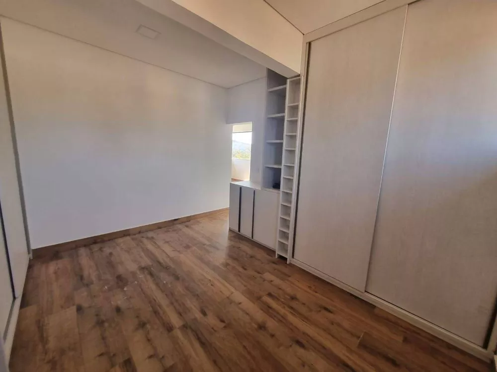 Casa à venda com 4 quartos, 450m² - Foto 10