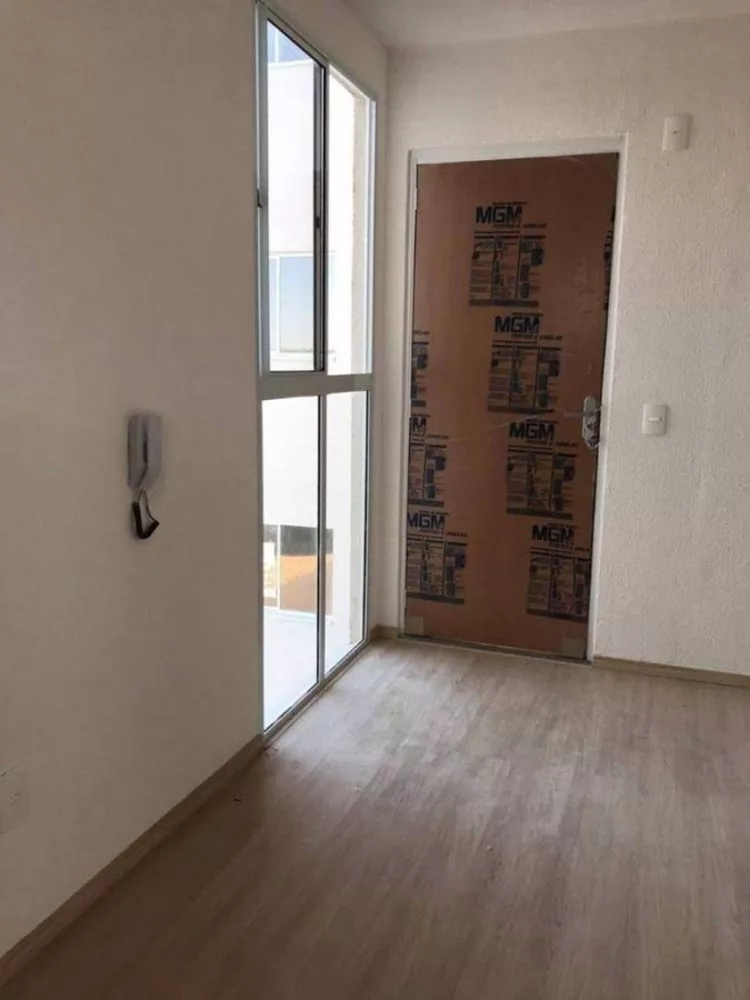 Apartamento à venda com 2 quartos, 45m² - Foto 3