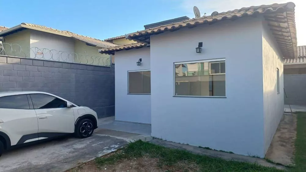 Casa à venda com 2 quartos, 103m² - Foto 1