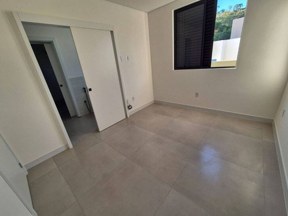 Casa de Condomínio à venda com 4 quartos, 286m² - Foto 10