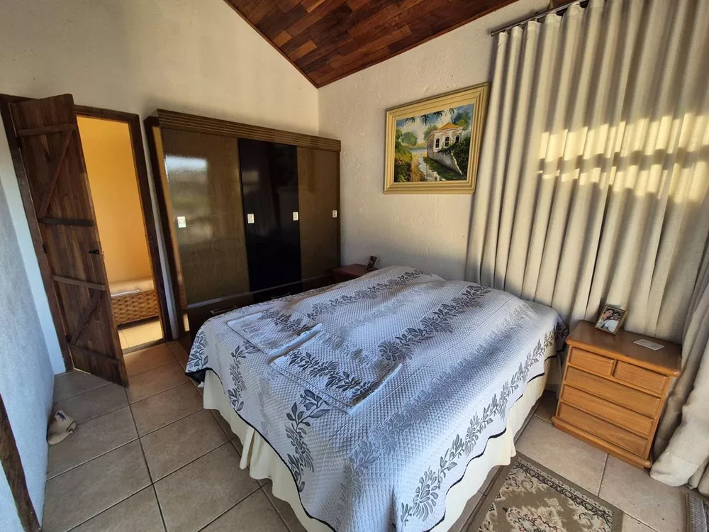 Casa de Condomínio à venda e aluguel com 6 quartos, 267m² - Foto 4