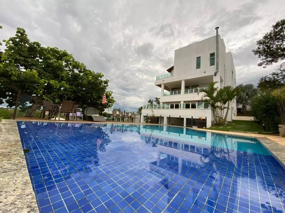 Casa de Condomínio à venda com 5 quartos, 460m² - Foto 1