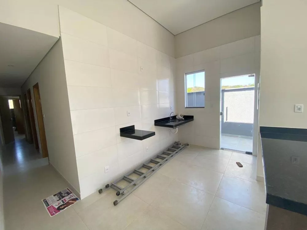 Casa à venda com 3 quartos, 140m² - Foto 4