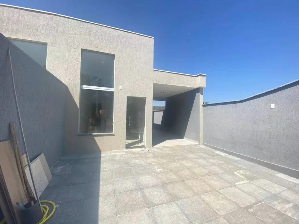 Casa à venda com 3 quartos, 140m² - Foto 1