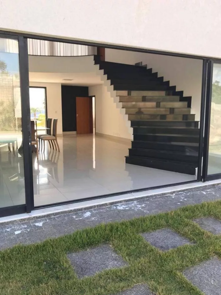 Casa de Condomínio para alugar com 4 quartos, 400m² - Foto 4