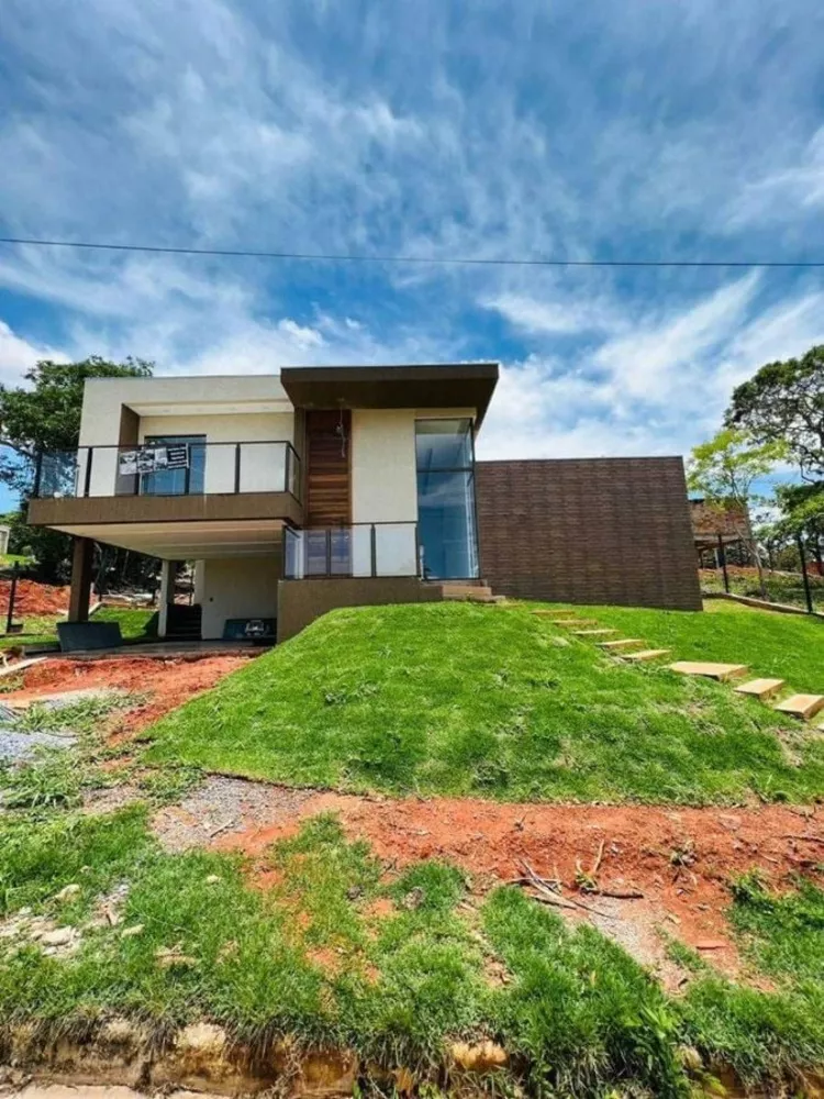 Casa de Condomínio à venda e aluguel com 3 quartos, 286m² - Foto 1