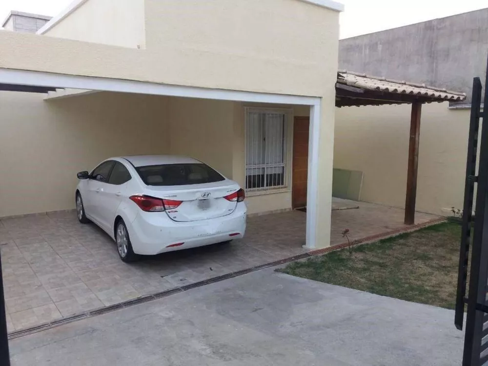 Casa de Condomínio à venda com 3 quartos, 138m² - Foto 1