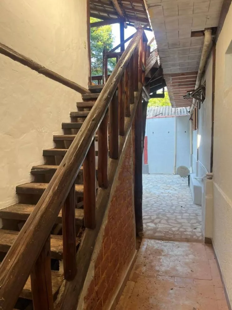 Casa à venda e aluguel com 11 quartos, 350m² - Foto 4