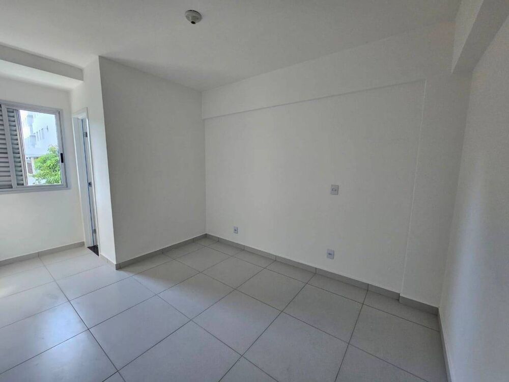 Apartamento à venda com 3 quartos, 71m² - Foto 2