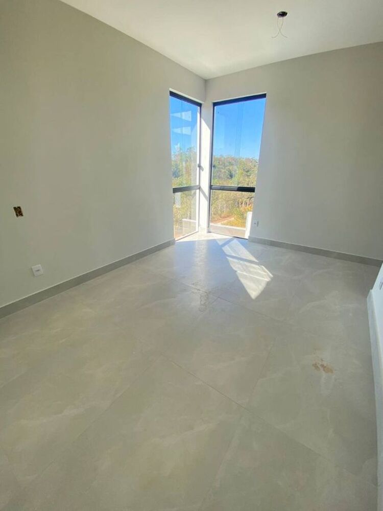 Casa de Condomínio à venda com 3 quartos, 142m² - Foto 2