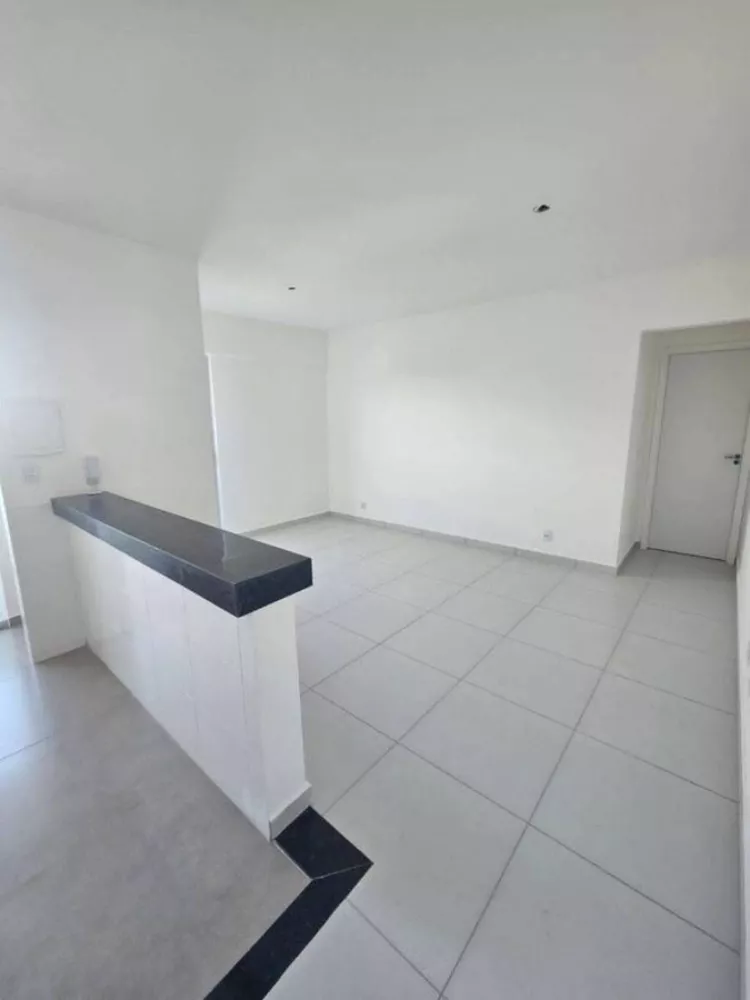 Apartamento à venda com 3 quartos, 73m² - Foto 2