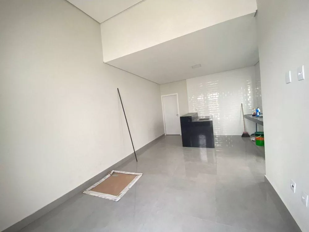 Casa à venda com 2 quartos, 70m² - Foto 2