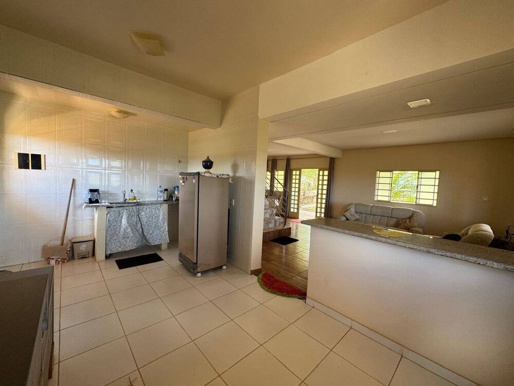 Casa de Condomínio à venda e aluguel com 4 quartos, 300m² - Foto 3