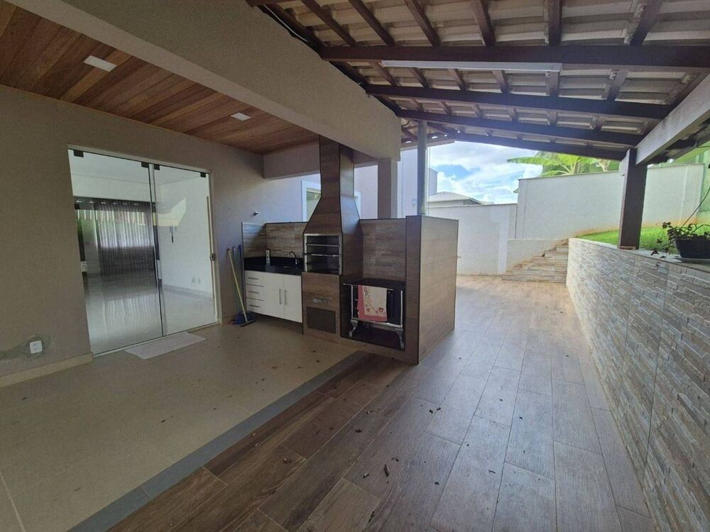 Casa de Condomínio à venda com 4 quartos, 224m² - Foto 3