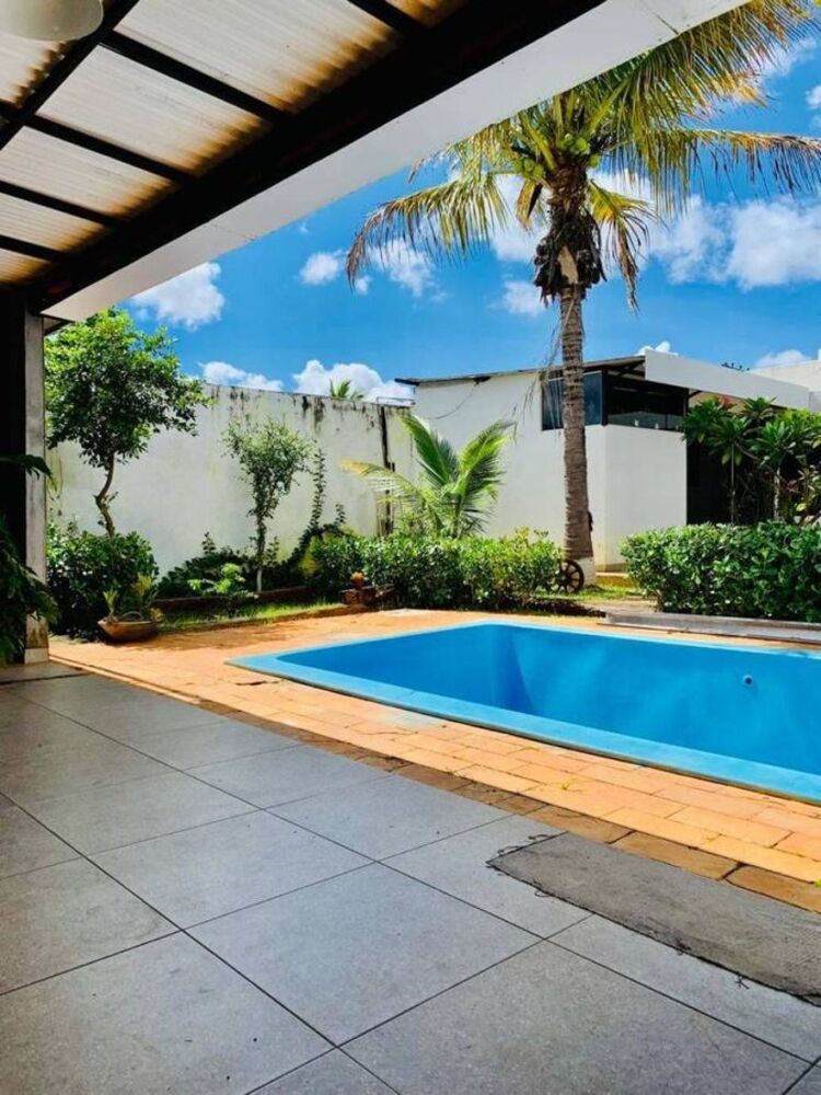Casa à venda com 3 quartos, 213m² - Foto 6