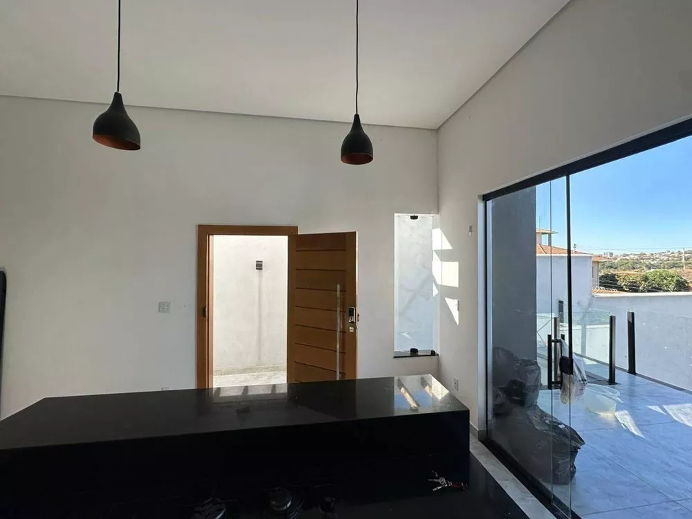 Casa à venda com 3 quartos, 150m² - Foto 5