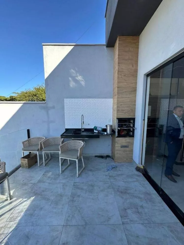 Casa à venda com 3 quartos, 150m² - Foto 2