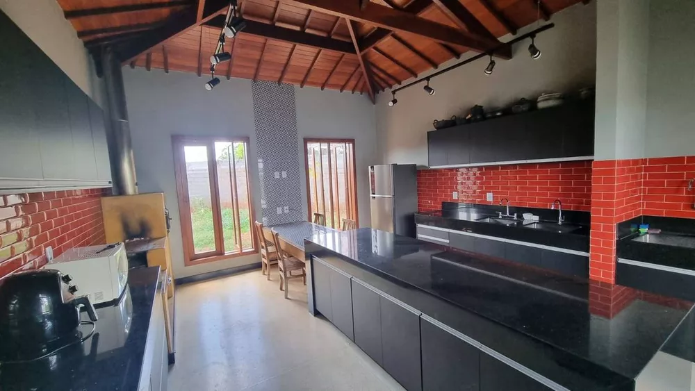 Casa à venda com 1 quarto, 90m² - Foto 12