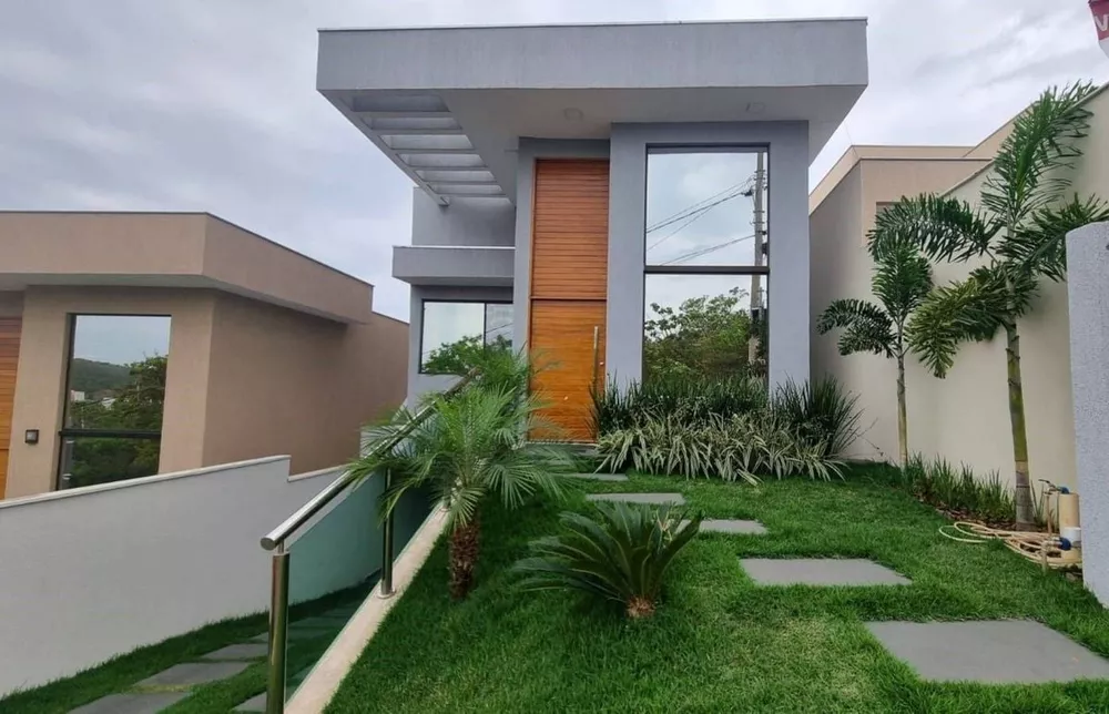 Casa à venda com 4 quartos, 190m² - Foto 1