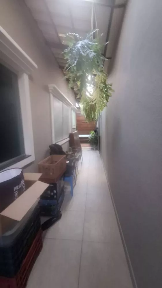 Casa à venda com 3 quartos, 184m² - Foto 3