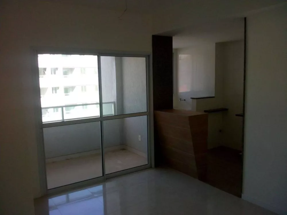 Apartamento à venda com 3 quartos, 77m² - Foto 4