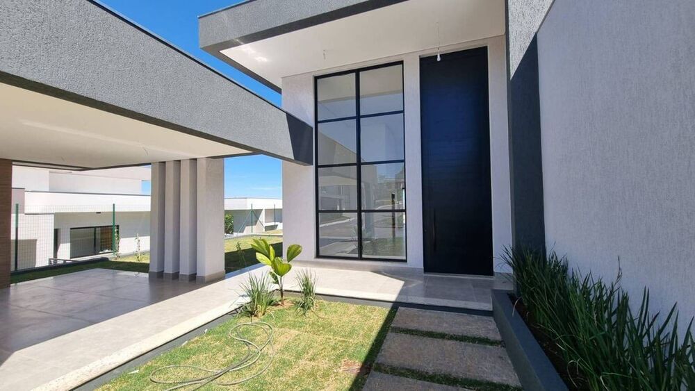 Casa à venda com 3 quartos, 253m² - Foto 2