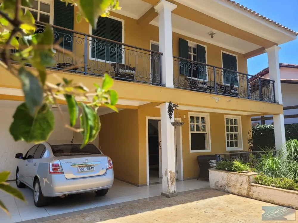 Casa, 4 quartos, 303 m² - Foto 1