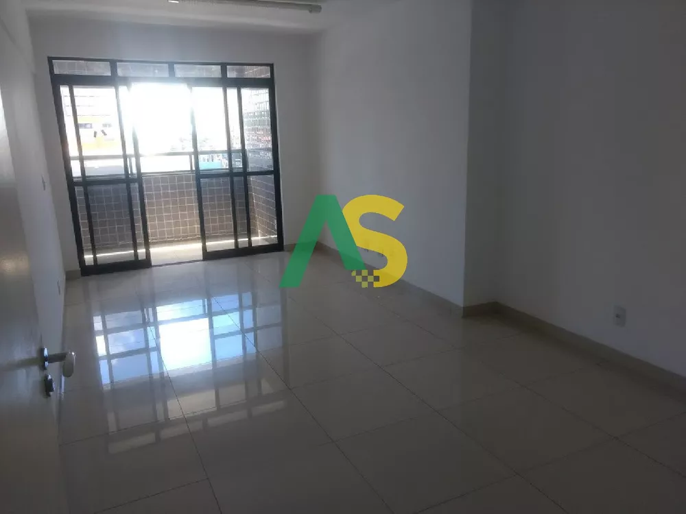 Apartamento à venda com 3 quartos, 95m² - Foto 2