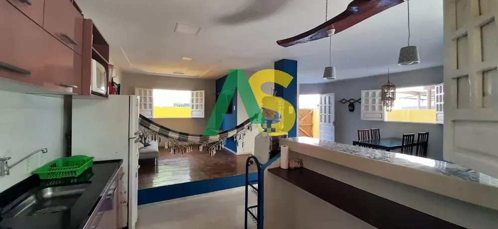 Casa à venda com 4 quartos, 200m² - Foto 3