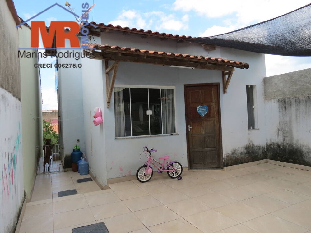 Casa à venda com 2 quartos, 180m² - Foto 2