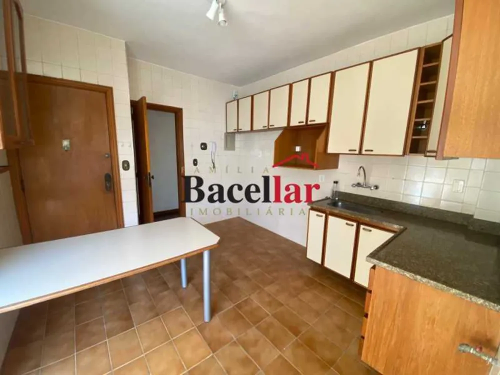 Cobertura, 3 quartos, 215 m² - Foto 13
