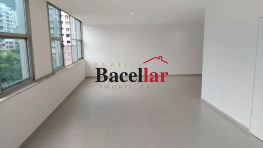 Apartamento, 3 quartos, 180 m² - Foto 1