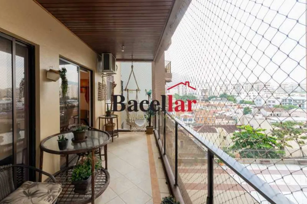 Apartamento, 3 quartos, 136 m² - Foto 2