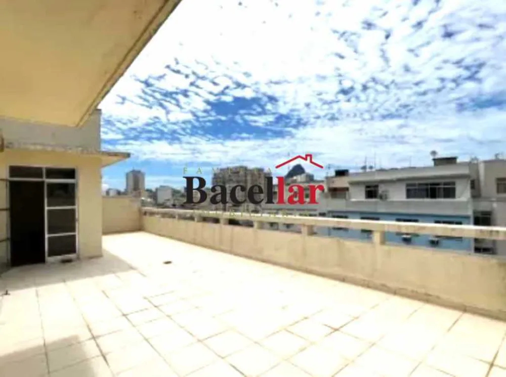 Cobertura, 3 quartos, 239 m² - Foto 3