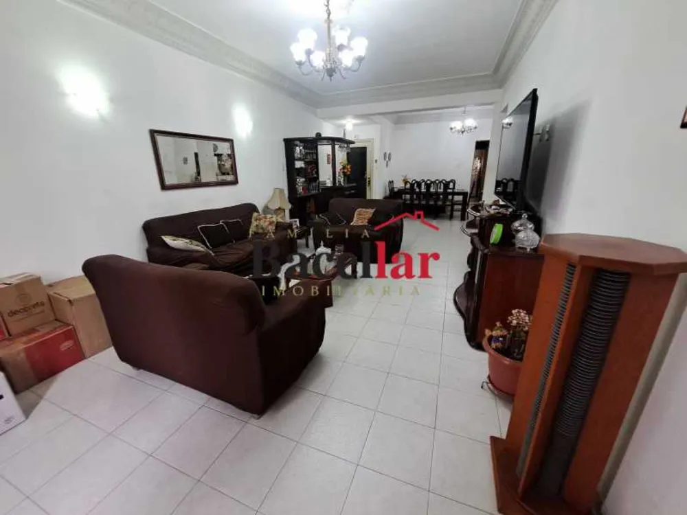 Apartamento, 3 quartos, 130 m² - Foto 2