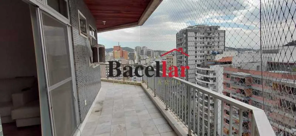 Apartamento, 3 quartos, 135 m² - Foto 2