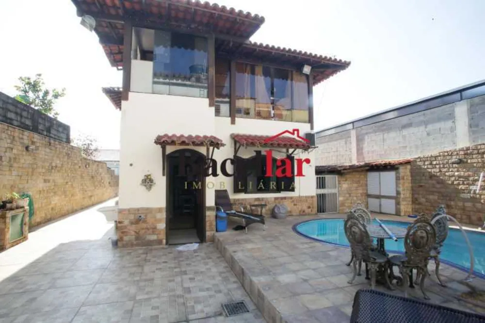 Casa, 4 quartos, 219 m² - Foto 2
