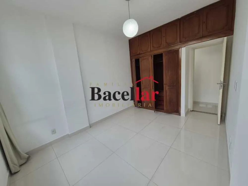 Apartamento, 3 quartos, 125 m² - Foto 2