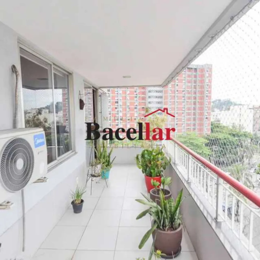Apartamento, 3 quartos, 136 m² - Foto 2